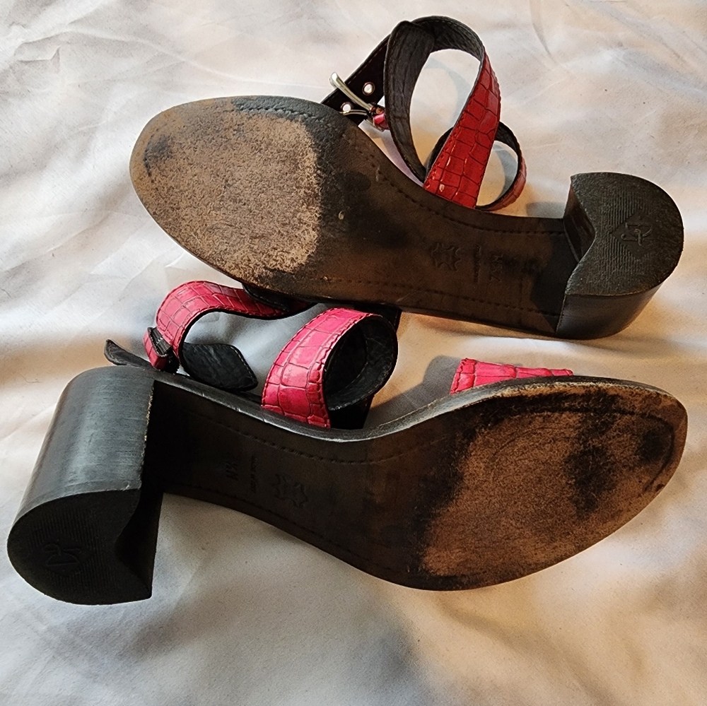 Donald J. Pliner heeled pink leather shoes. Size 7.5 - Picture 4 of 4